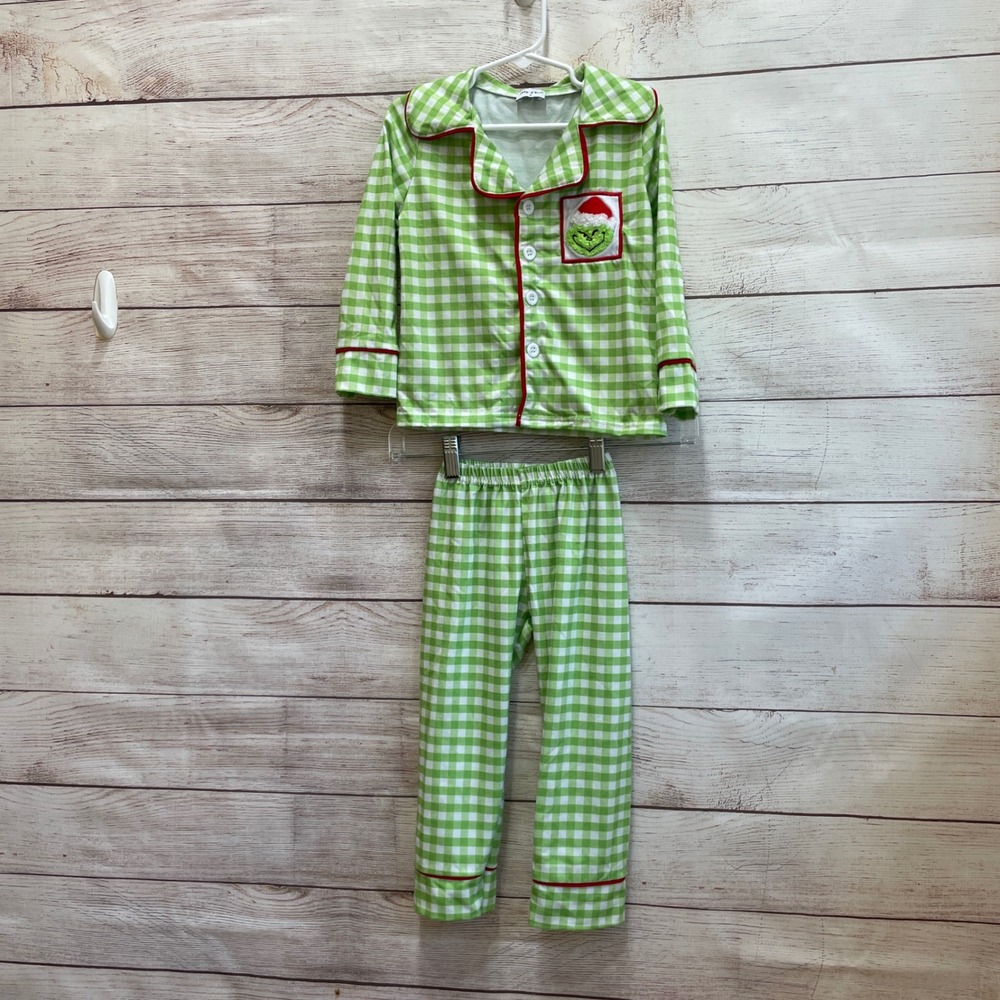 ABBY & EVIE GRINCH PAJAMA‎ SET IN GREEN GINGHAM